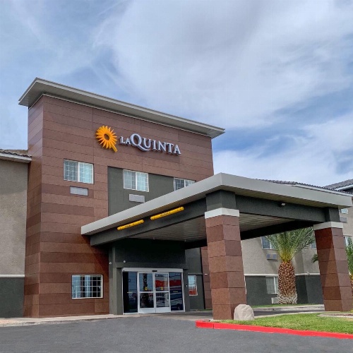 La Quinta Inn & Suites by Wyndham Las Vegas Nellis image 33