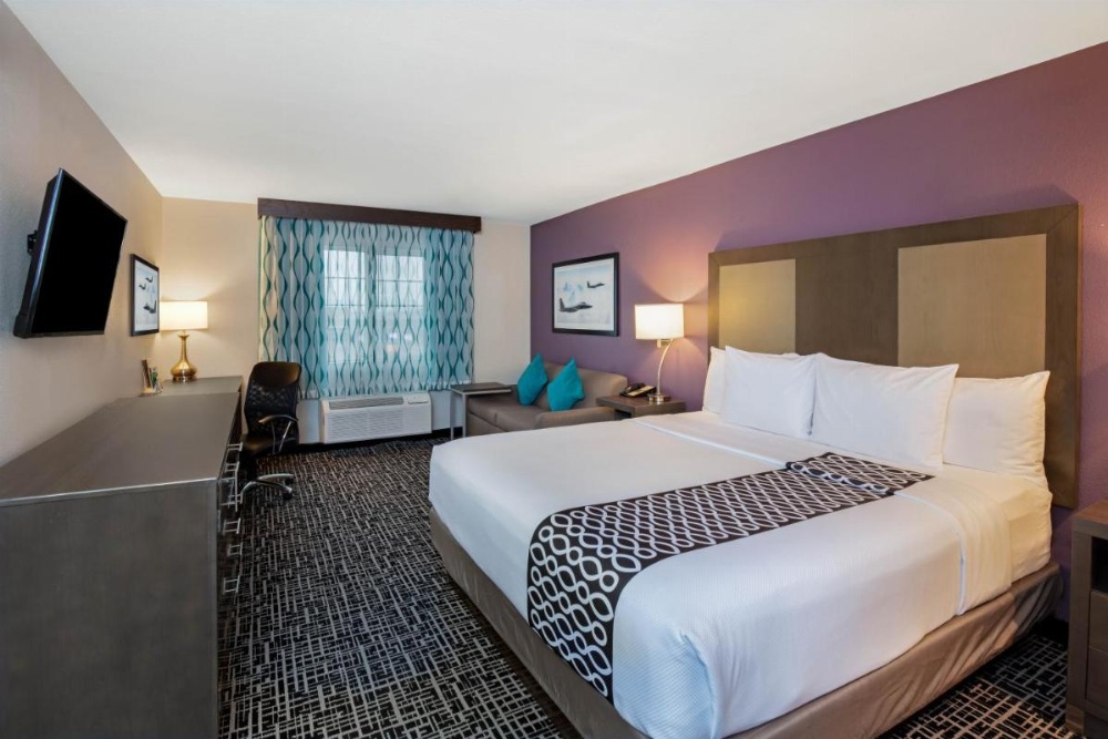 La Quinta Inn & Suites by Wyndham Las Vegas Nellis Image 35